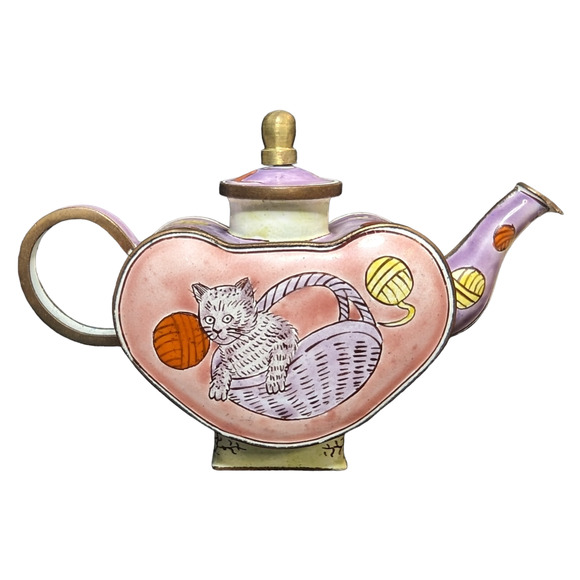 Kelvin Chen Vintage 1999 White Cat Hand-Painted Miniature Teapot - Gift Wrapped - Picture 2 of 6